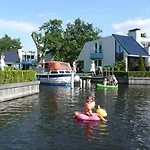 Amsterdam / Rien Den Broeke Village Feriehus *