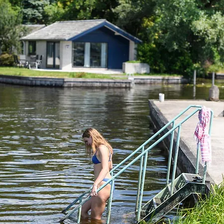 Amsterdam / Rien Den Broeke Village *