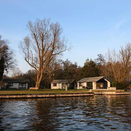 Amsterdam / Rien Den Broeke Village Holiday home *