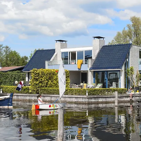 Amsterdam / Rien Den Broeke Village * Loosdrecht