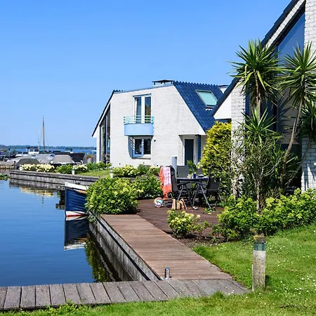 펜션 암스테르담 / 로스드레흐트 린 판덴브루커 필라허 루즈으레트