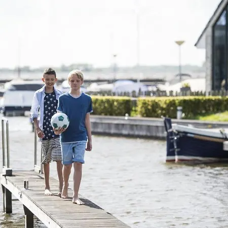Amsterdam / Rien Den Broeke Village *