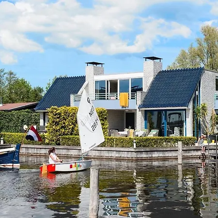 Amsterdam / Rien Den Broeke Village Holiday home