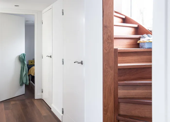 Amsterdam / Rien Den Broeke Village *