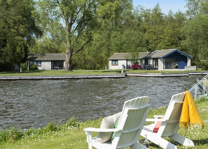 Amsterdam / Rien Den Broeke Village Loosdrecht