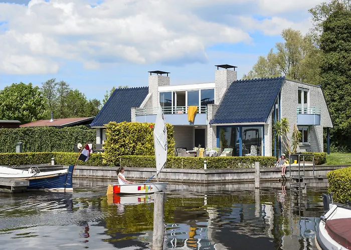 Amsterdam / Rien Den Broeke Village * Loosdrecht