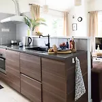 Prázdninový dům Amsterdam / Rien Den Broeke Village Loosdrecht