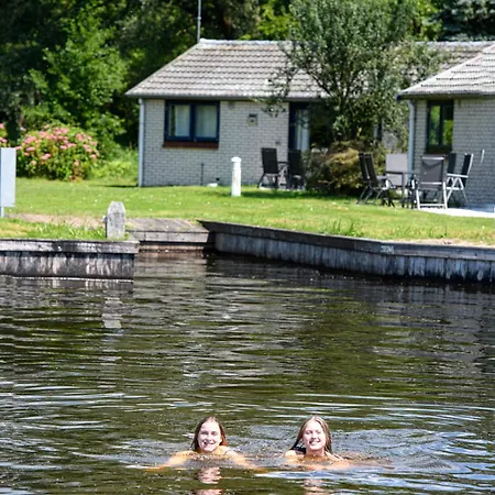 Дом отдыха Amsterdam / Rien Den Broeke Village Лусдрехт