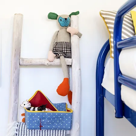 Amsterdam / Rien Den Broeke Village *