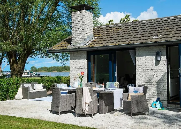 阿姆斯特丹/鲁斯德雷奇璃园范登布如科村度假屋 *